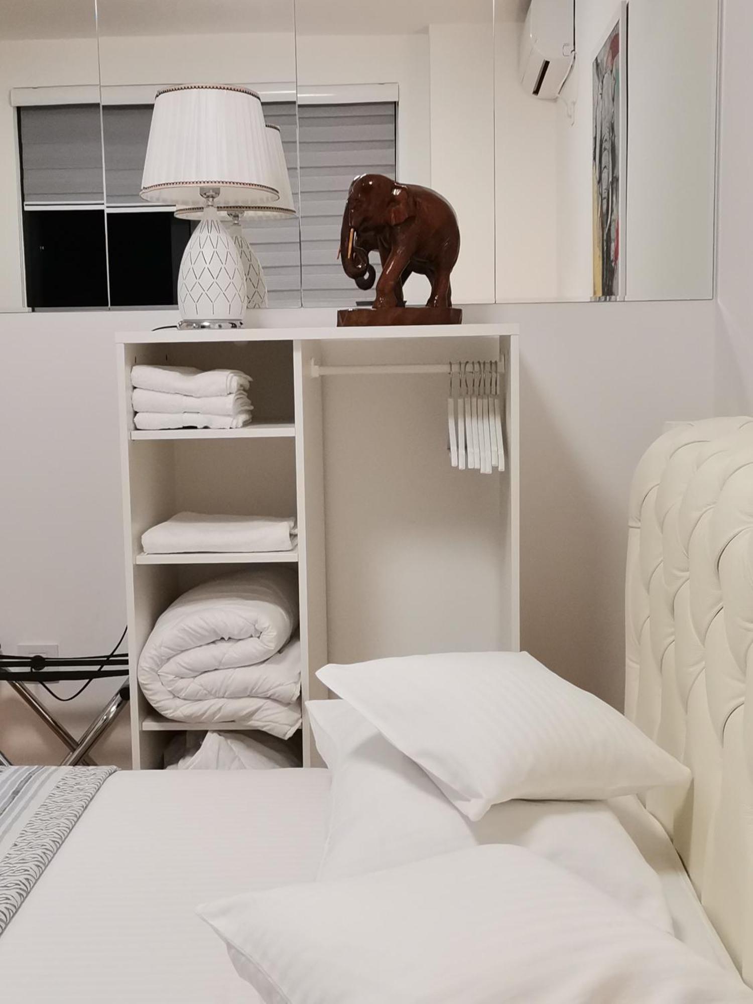 Pupin Palata Business Apartman B5 Novi Sad Quarto foto