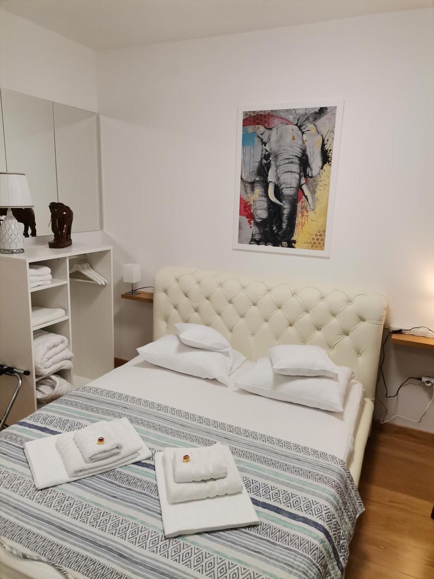 Pupin Palata Business Apartman B5 Novi Sad Quarto foto